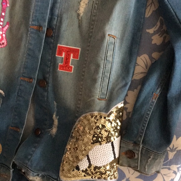 Distressed patch denim jacket - Picture 2 of 4